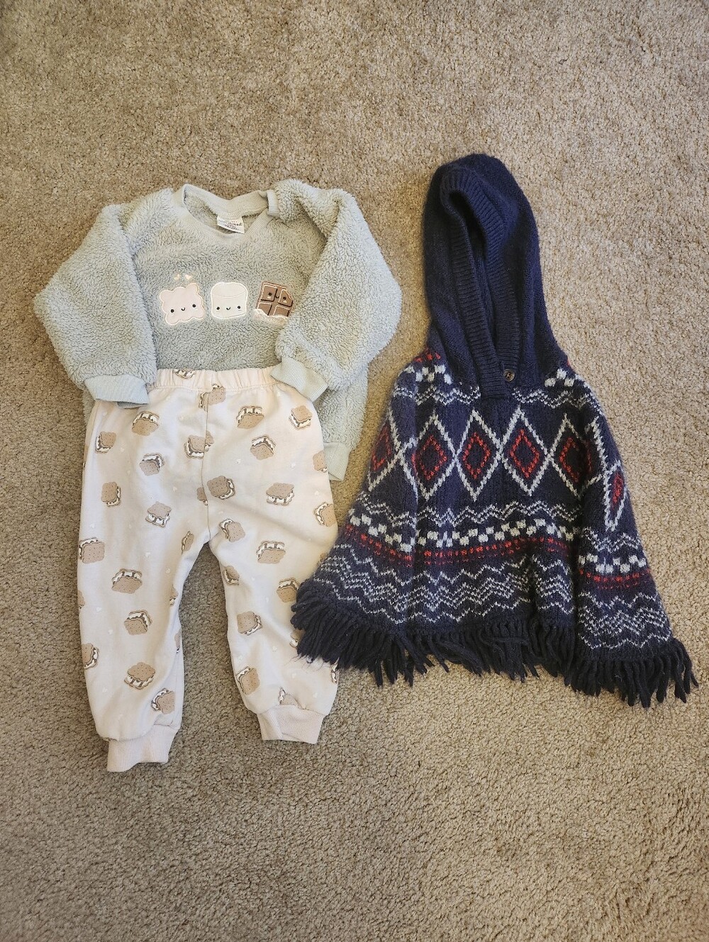 Oshkosh B'gosh 2T Poncho & 18M S'mores Theme Fleece Pullover & Jogger Sweatpants
